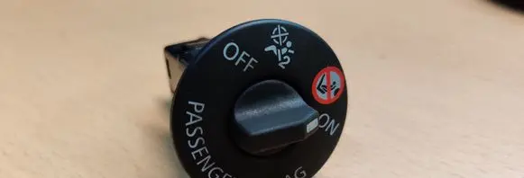 Renault Kadjar Passenger airbag on/off switch 681995290R