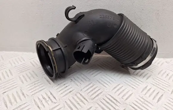 Toyota Verso Turbo air intake inlet pipe/hose 17880YV010 23557610 1371