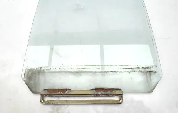 Ford Ranger Rear door window glass 