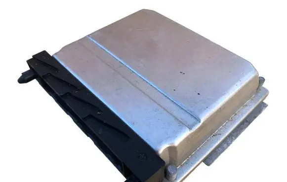 Volvo V70 Engine control unit/module 08667710A 0281010319 28SA5015