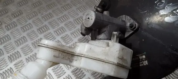 Master brake cylinder