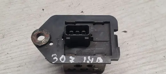 Coolant fan relay