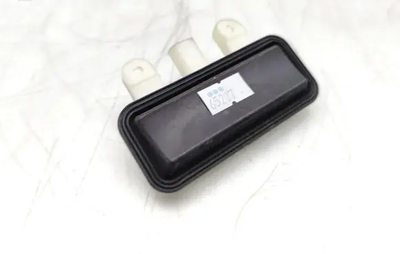Mercedes-Benz E W212 Tailgate opening switch 2218702410