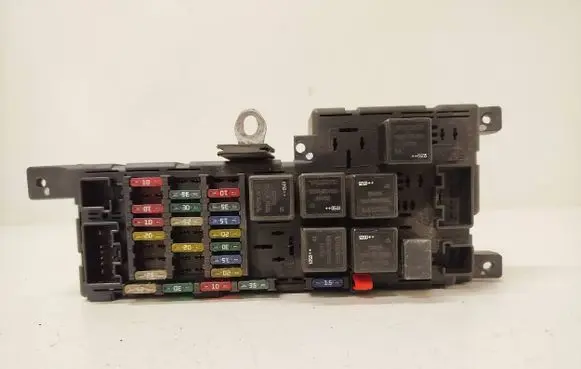 Volvo S60 Fuse module 30728008 518828108