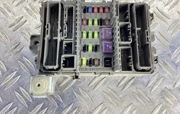 Honda Accord Fuse module TL0G113