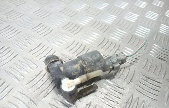 Nissan Almera Tino Windscreen/windshield washer pump 9632984980
