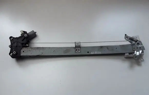 Subaru Forester SK Front door window regulator with motor SJFR