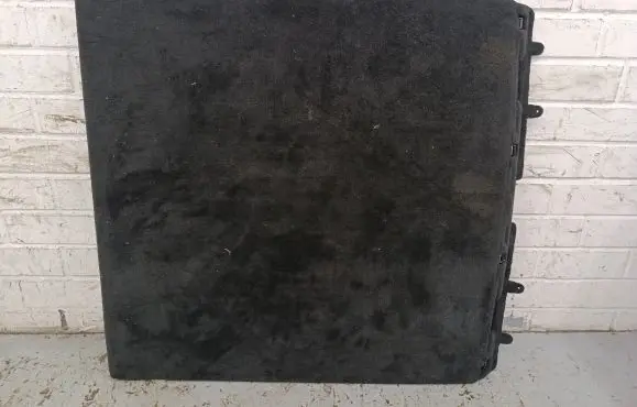 Trunk/boot floor carpet liner