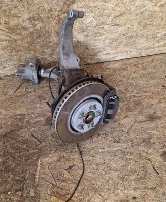 Infiniti EX Front wheel hub spindle knuckle