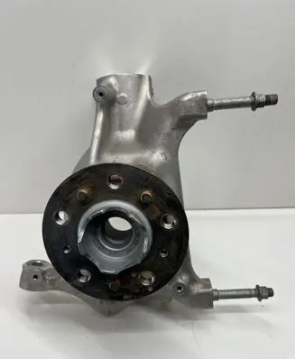 BMW M4 G82 G83 Front wheel hub spindle knuckle 8095649 8095641