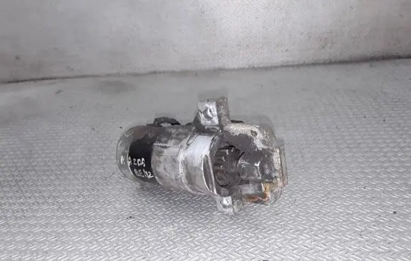 Mazda 5 Starter motor M000T90981