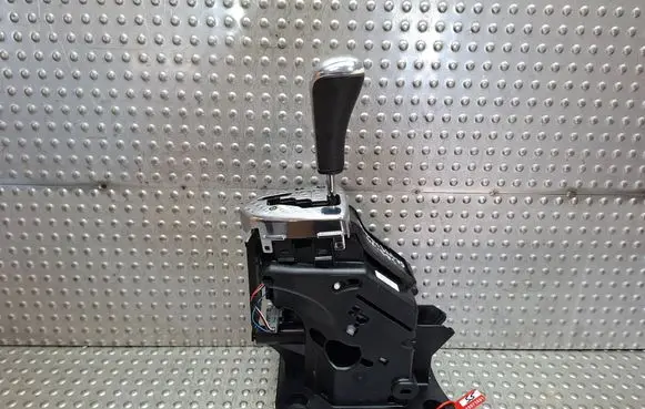 Peugeot RCZ Gear shifter/selector S25071691 96744327