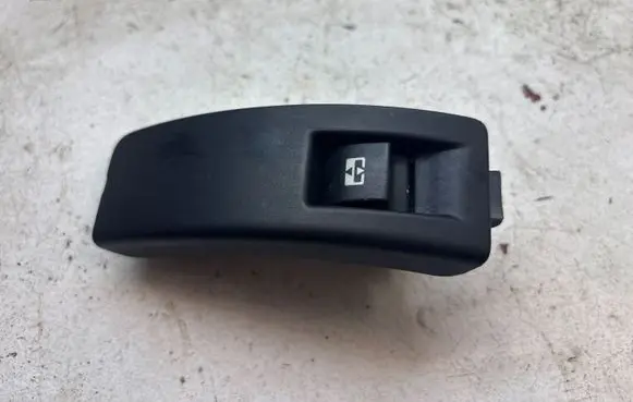 Peugeot 207 Electric window control switch E3035000