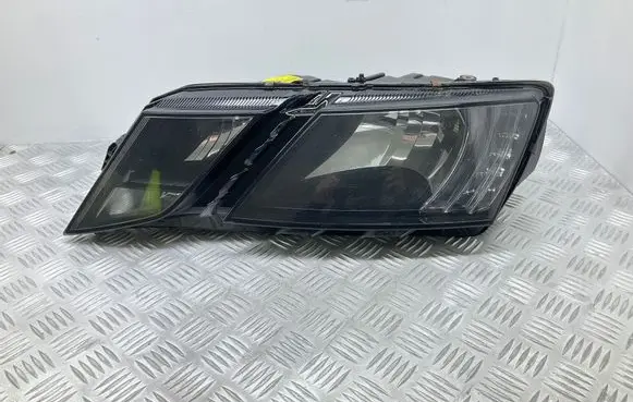 Skoda Octavia Mk3 (5E) Headlight/headlamp 5E1941015C