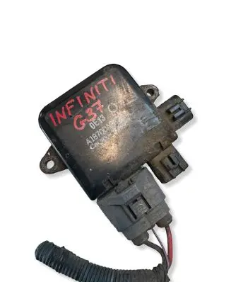Infiniti G37 Coolant fan relay 12312
