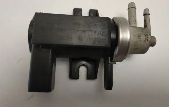 Audi A4 S4 B6 8E 8H Turbo solenoid valve 1J0906627
