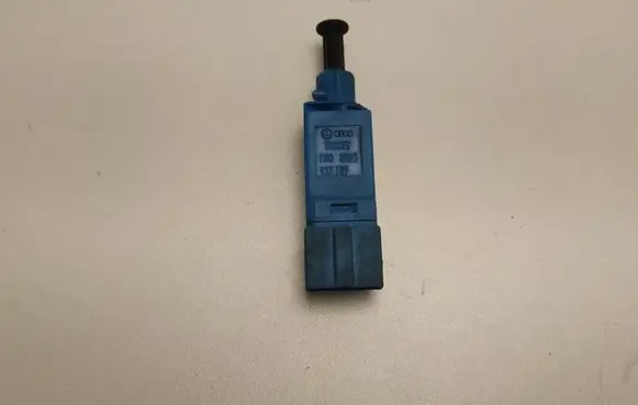Seat Ibiza II (6k) Brake pedal sensor switch 927189