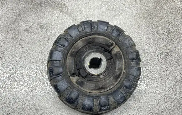 Opel Insignia A Front upper strut mount 