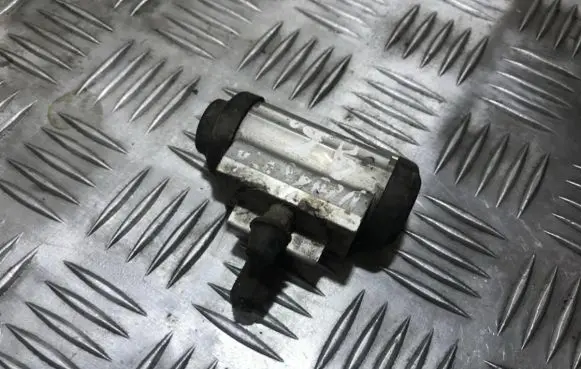Suzuki Wagon R+ Master brake cylinder