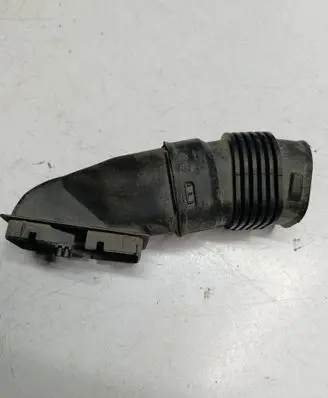 Air intake hose/pipe