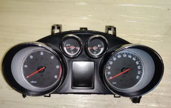 Opel Mokka Speedometer (instrument cluster) 42342747
