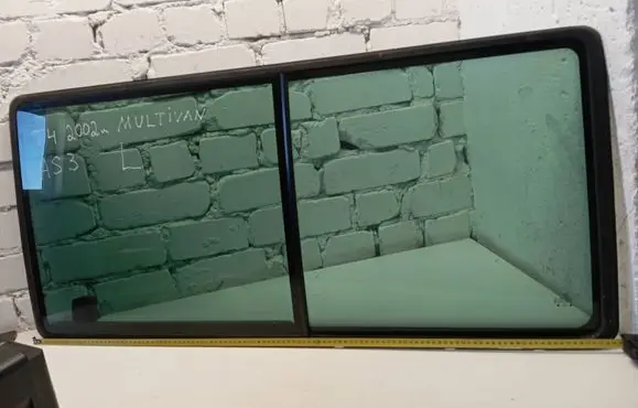 Volkswagen Multivan T4 Side middle window/glass 43R001108 DOT27M73100AS3