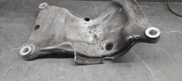 Audi A8 S8 D3 4E Gearbox mounting bracket 4e0803806d