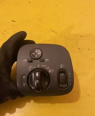 Mercedes-Benz C W203 Light switch A2035450604 2035450604