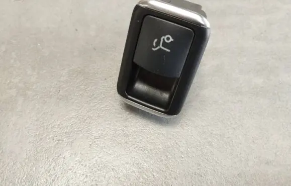 Mercedes-Benz GLE (W166 - C292) Tailgate opening switch A1668707610