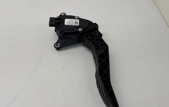 Mitsubishi Outlander IV Accelerator throttle pedal 180026LA5A 6PV31244200
