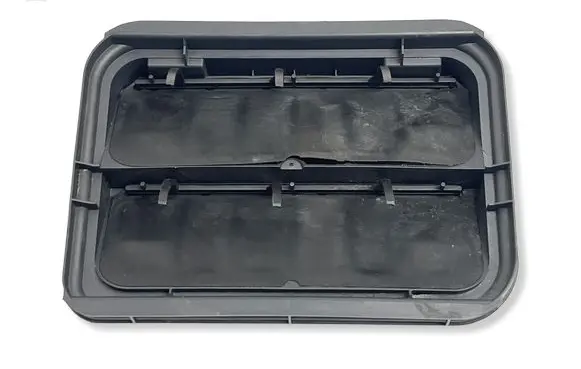 Renault Captur Quarter panel pressure vent 7700838258
