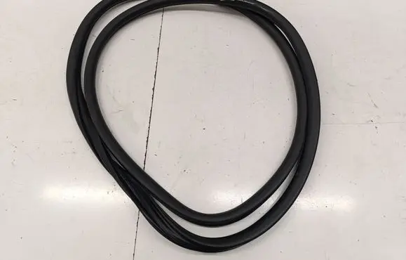 Opel Grandland X Front door rubber seal 
