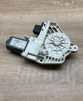 Audi A6 S6 C6 4F Rear door window regulator motor 4F0959802C
