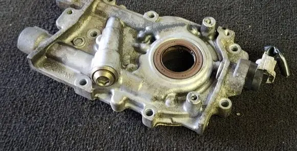 Subaru Legacy Oil pump JAPAN
