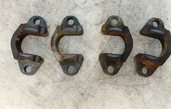 BMW 3 E90 E91 Fuel Injector clamp holder 