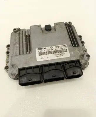 Renault Scenic II - Grand scenic II Engine control unit/module 8200705747 0281013907 8200705748