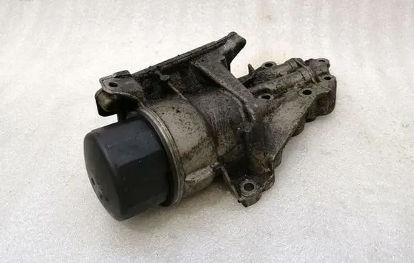 Mercedes-Benz S W221 Oil filter mounting bracket A2721800510