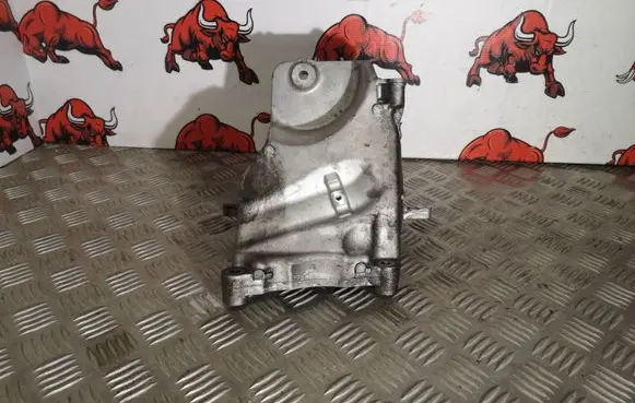 Mercedes-Benz C W205 Engine mounting bracket A6262230000
