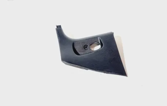 Foot area side trim