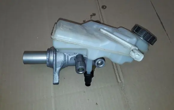 Volvo V40 Master brake cylinder 31362931