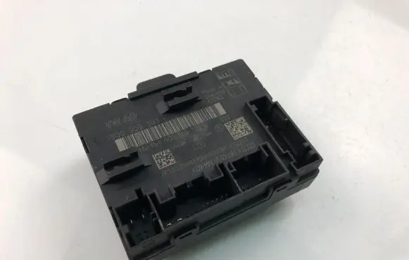 Volkswagen Golf VII Other control units/modules 5Q0959393E