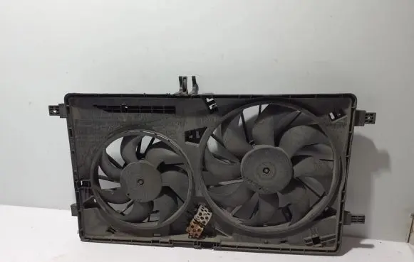 Renault Master III Radiator cooling fan shroud 214814881R