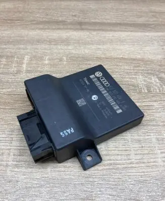 Audi Q7 4L Gateway control module 4L0907468B 4L0910468A