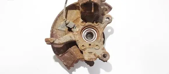 Volkswagen Golf V Front wheel hub