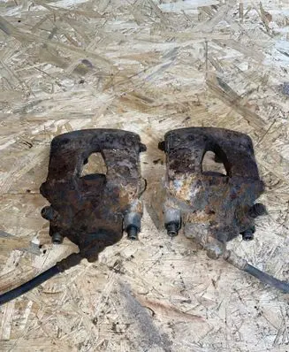 Volkswagen Bora Front brake caliper
