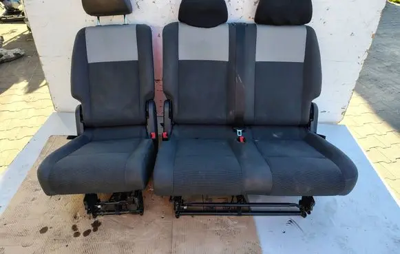 Volkswagen Caddy Second row seats 