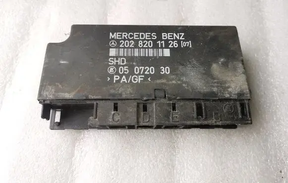 Mercedes-Benz C W202 Comfort/convenience module 2028201126 05072030