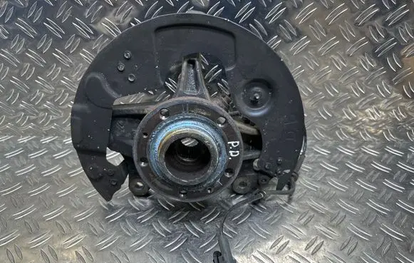 Peugeot 308 Front wheel hub