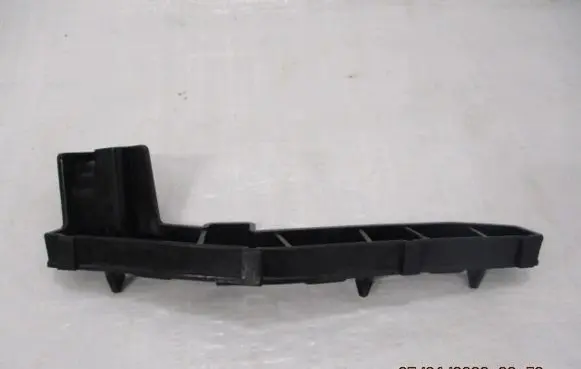 Citroen C3 Fender mounting bracket 1618037980