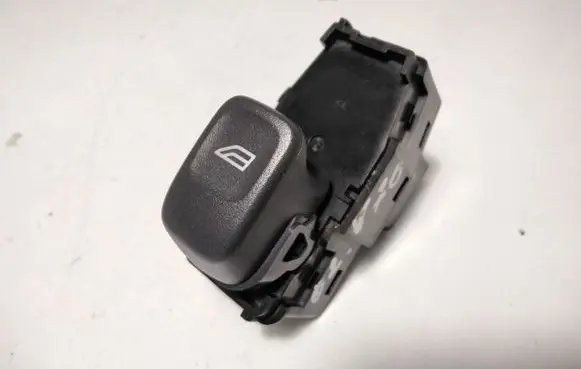 Volvo V70 Electric window control switch 9472275
